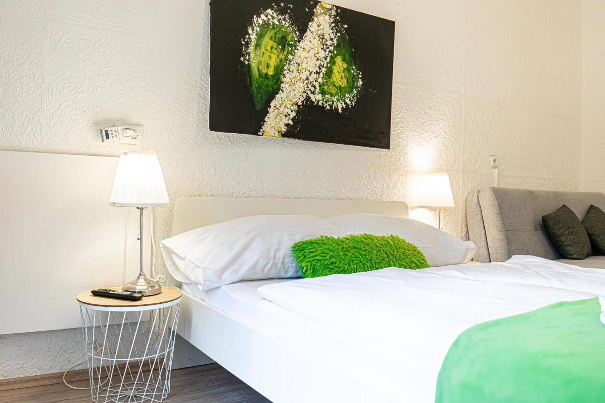 Apartament Simple W Full Kitchen Wiener Stadthalle *