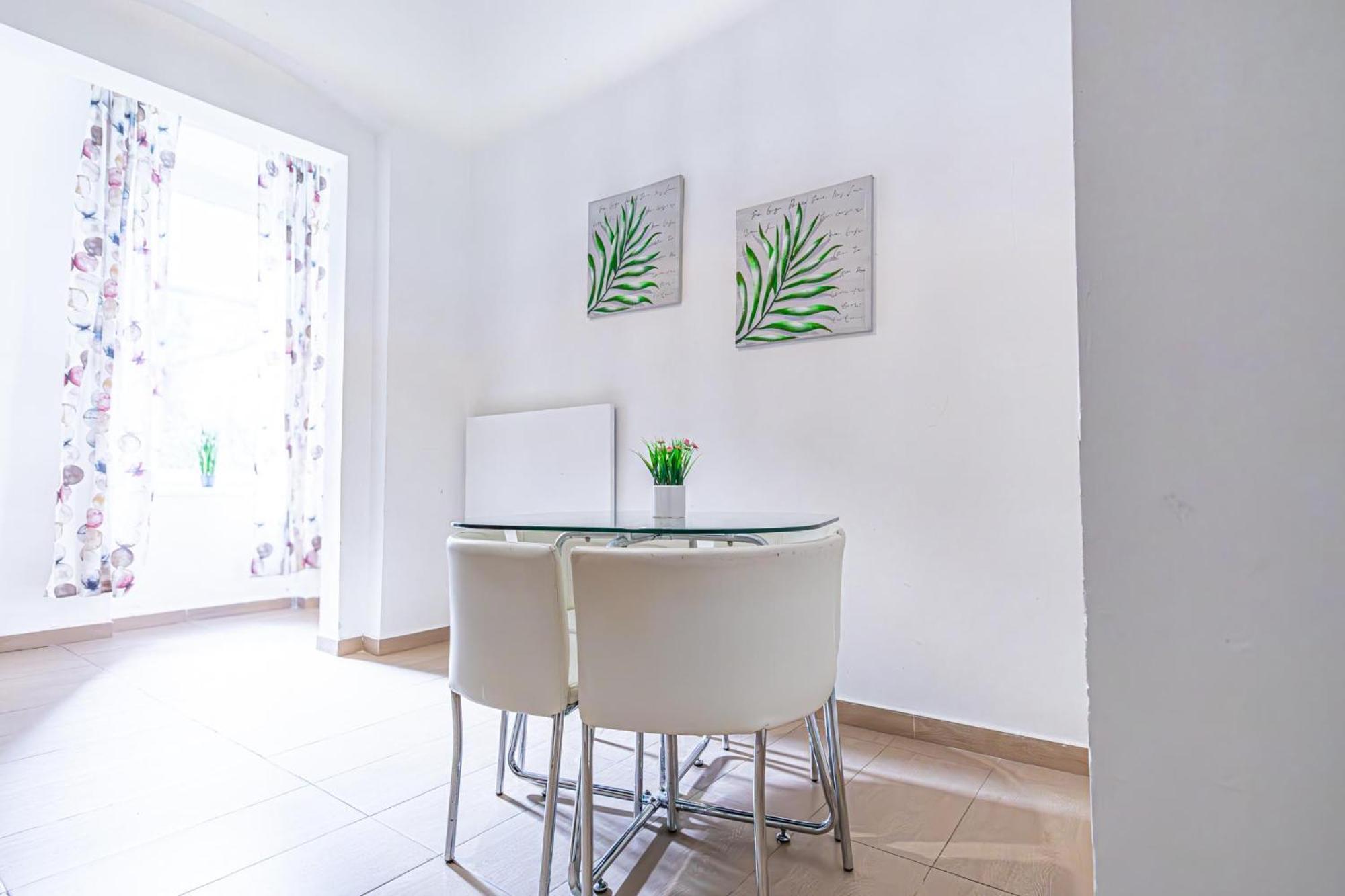 Apartament Simple W Full Kitchen Wiener Stadthalle