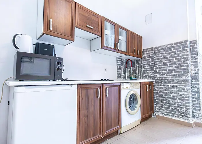 Simple Apt W Full Kitchen Wiener Stadthalle